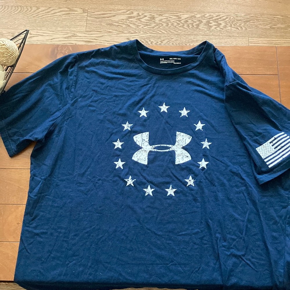 Mens UA T-shirt